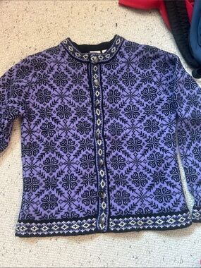 LL Bean sweater. Size medium. 100% merino wool